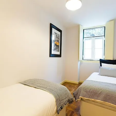 Ola - Rato Ii Apartmán *